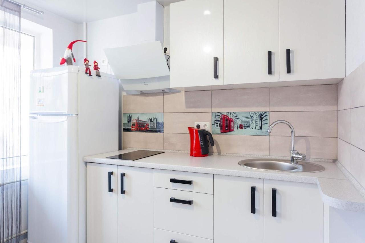 Obolon Metro Station Apartment Kiev Exterior foto