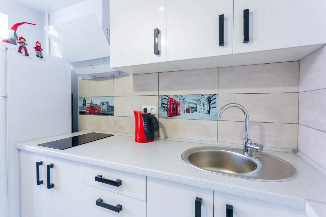 Obolon Metro Station Apartment Kiev Exterior foto